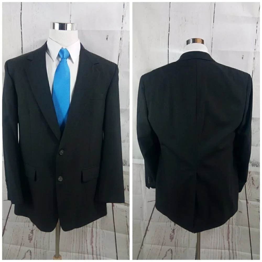 Bill Blass The Jones Store 43L Charcoal 2pc Suit